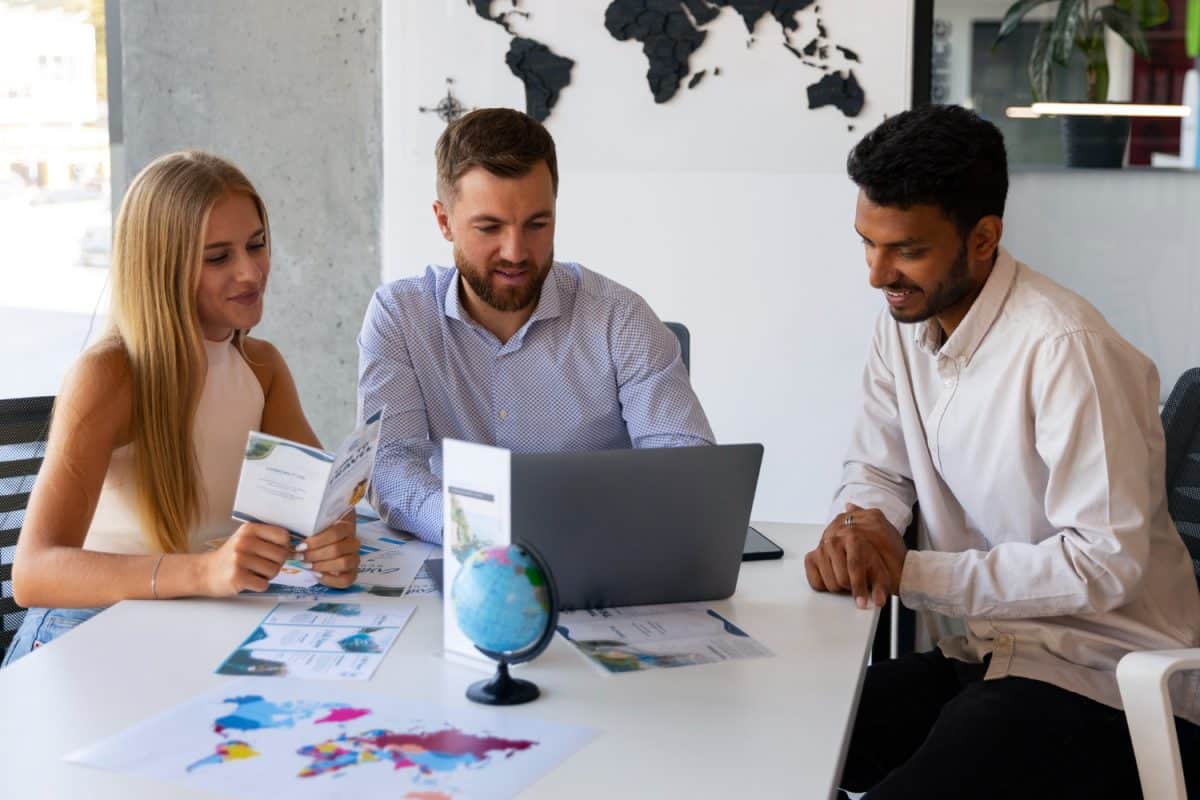 How Accountants Can Help Clients Go Global